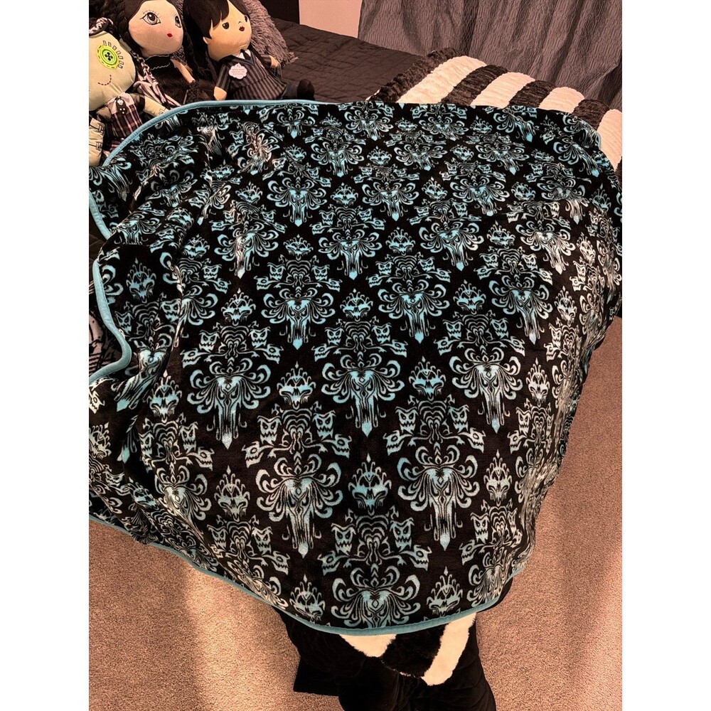 Cozy Soft Disney Madame Leota Haunted Mansion Throw Blanket 62x48 Wallpaper - Picture 3 of 5